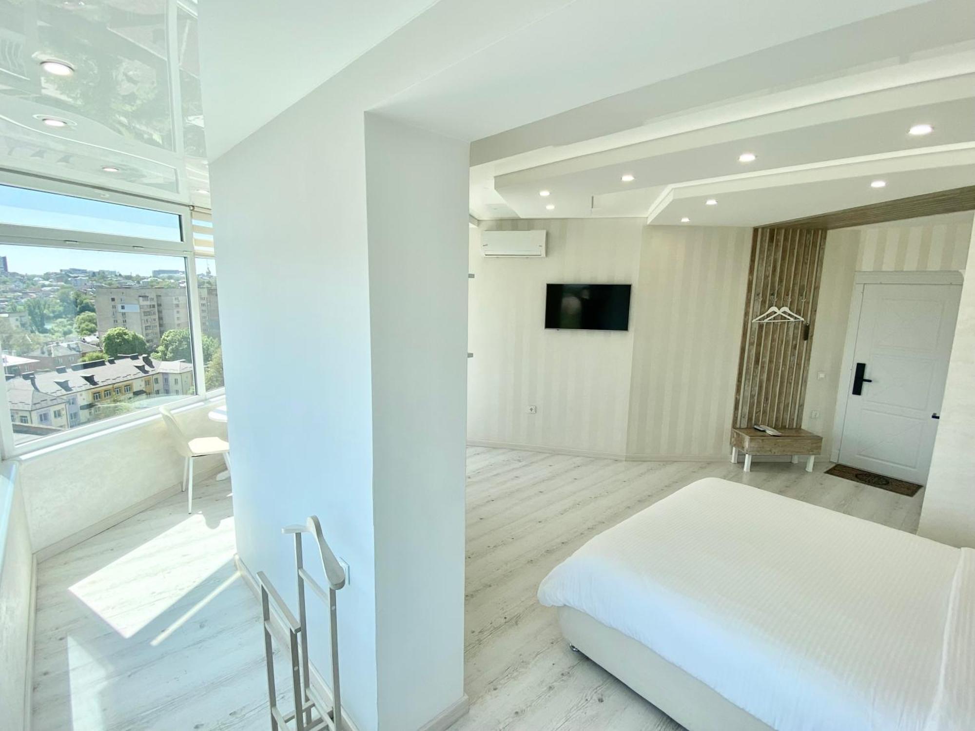 Кращі Панорамні Квартири Skyhouse В Центрі Вінниці Безключовий Доступ! Vinnytsia Ngoại thất bức ảnh